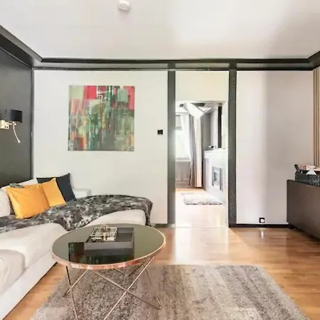 Miet-Kamp Ruhig, Zentral, Nahe Messe, Ausgefallenes Design 2 Schlafzimmer